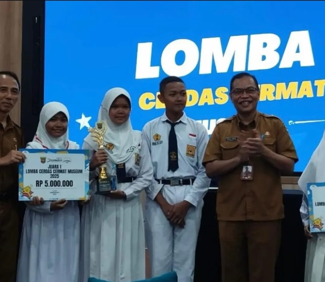 JUARA 1 LOMBA CERDAS CERMAT MUSEUM TINGKAT KOTA SAMARINDA
